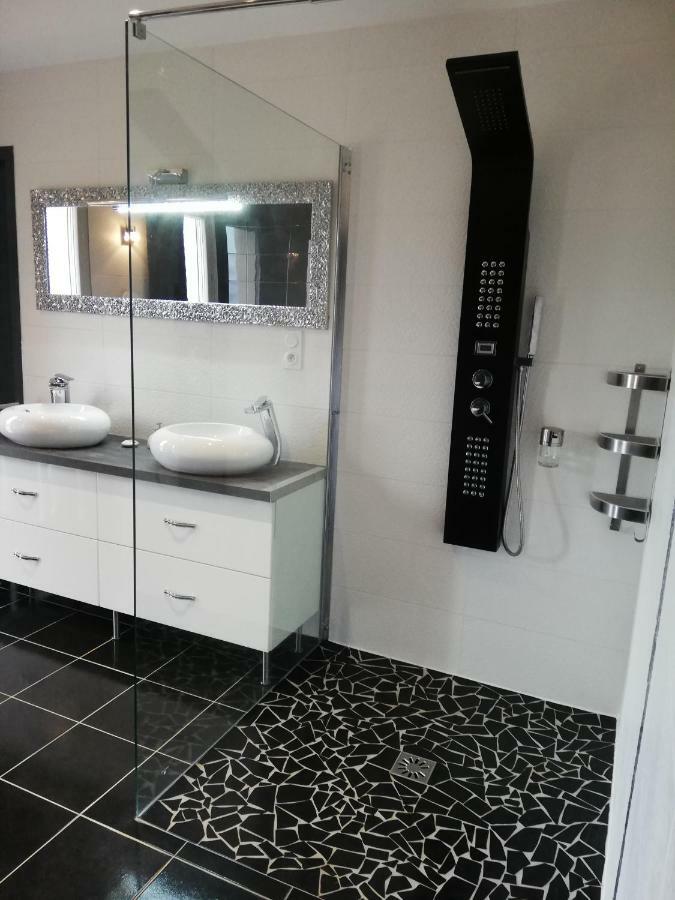 Chambres D'Hotes Luxe Et Serenite Theize Buitenkant foto