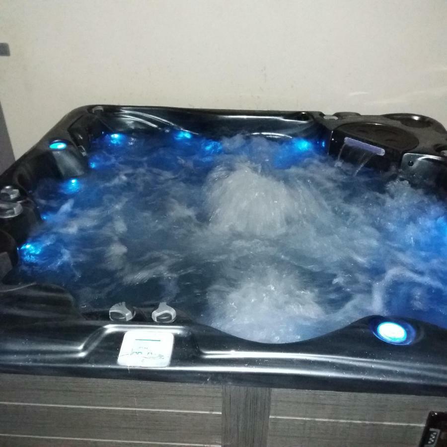 Chambres D'Hotes Luxe Et Serenite Theize Buitenkant foto